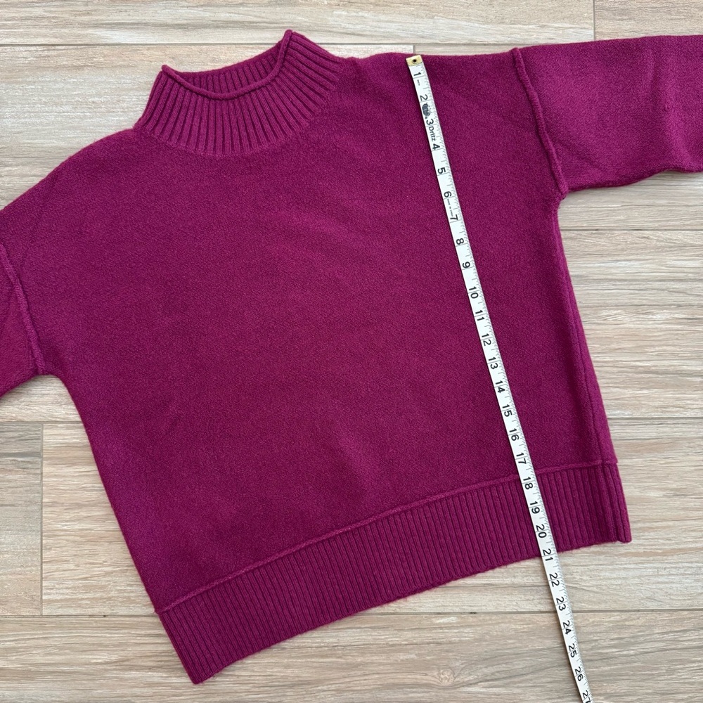 Universal Thread Sweater - Picture 14 of 14